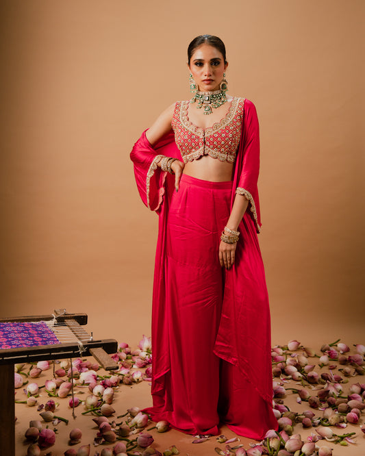 EMBROIDERED CAPE SET
