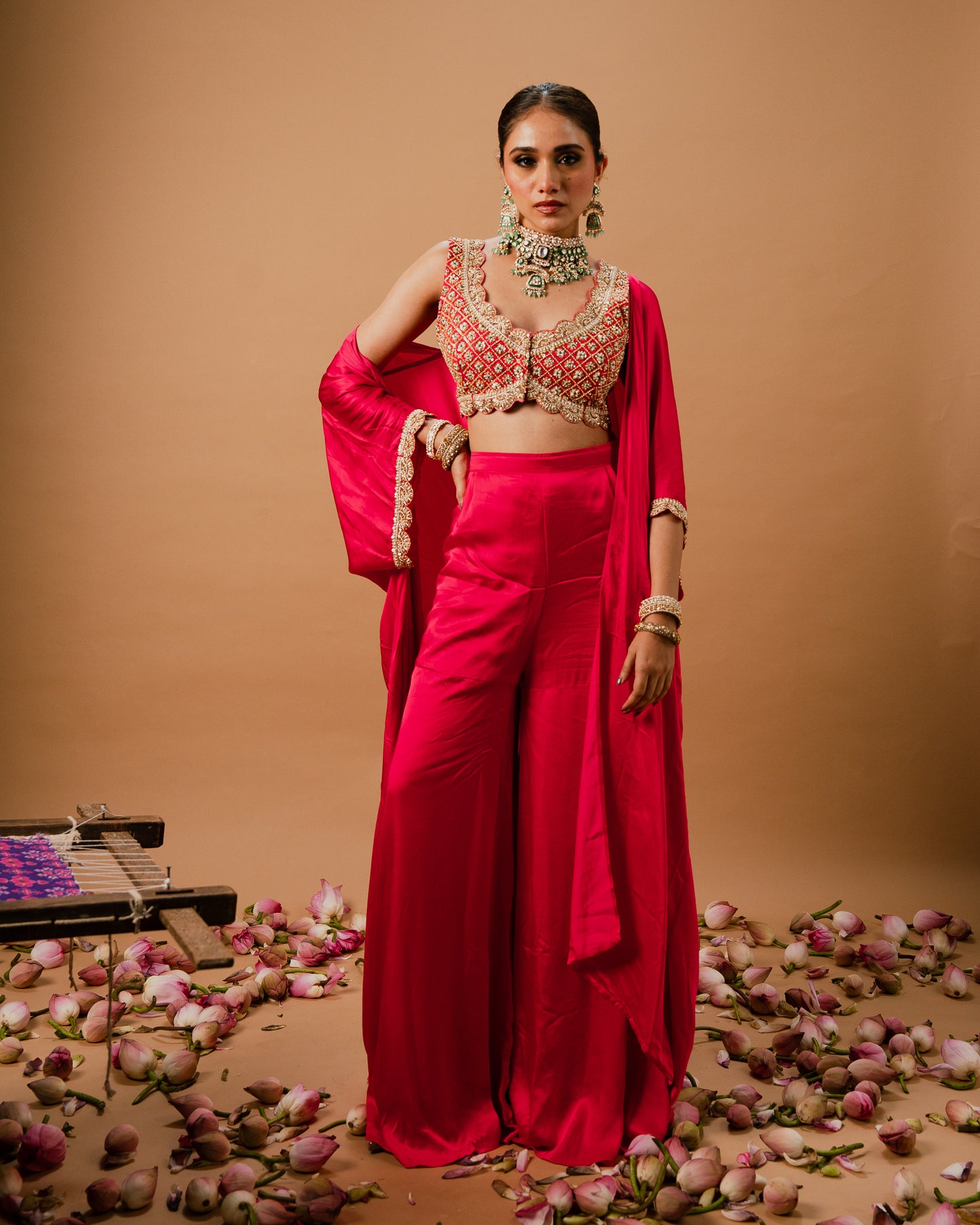 EMBROIDERED CAPE SET