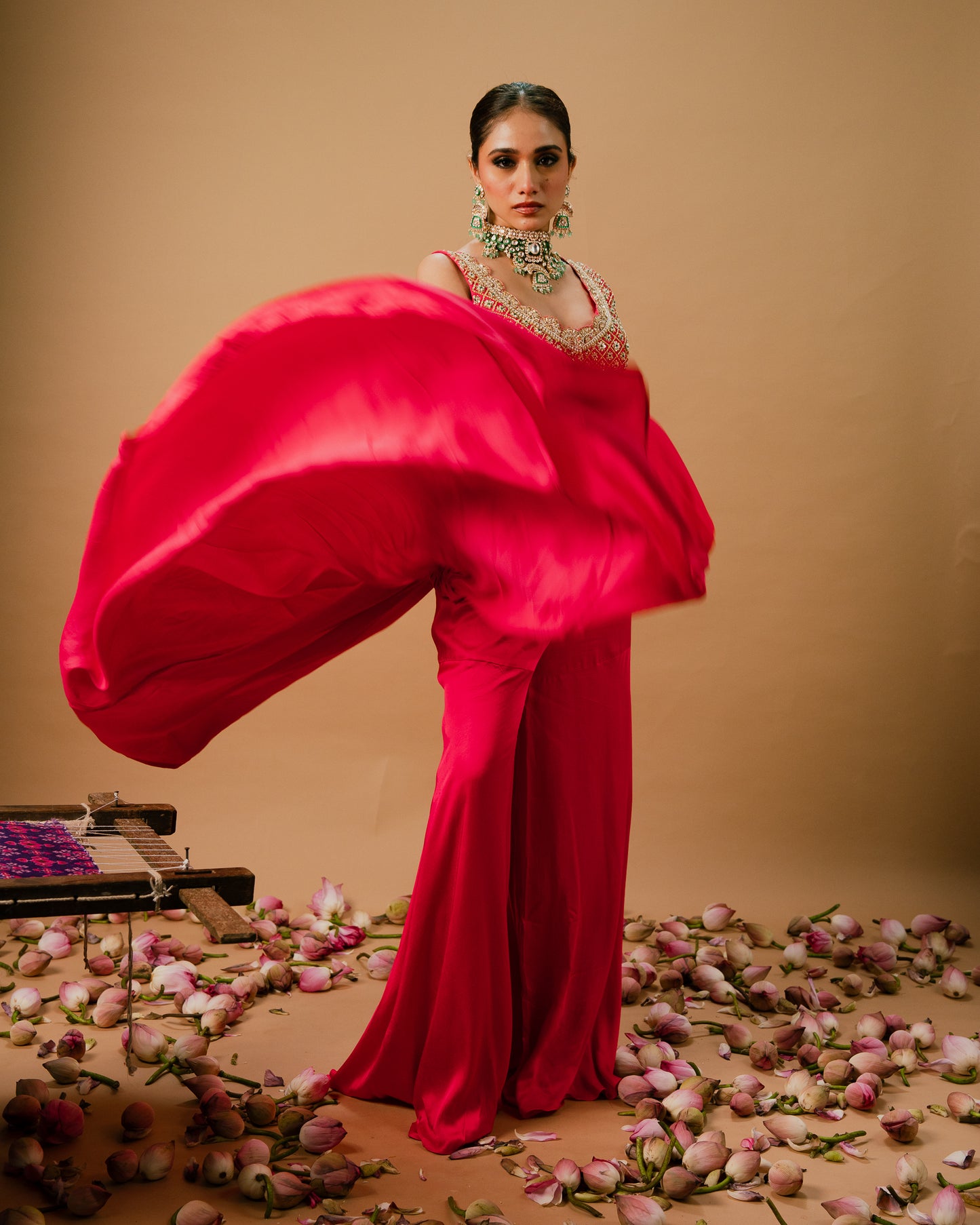 EMBROIDERED CAPE SET