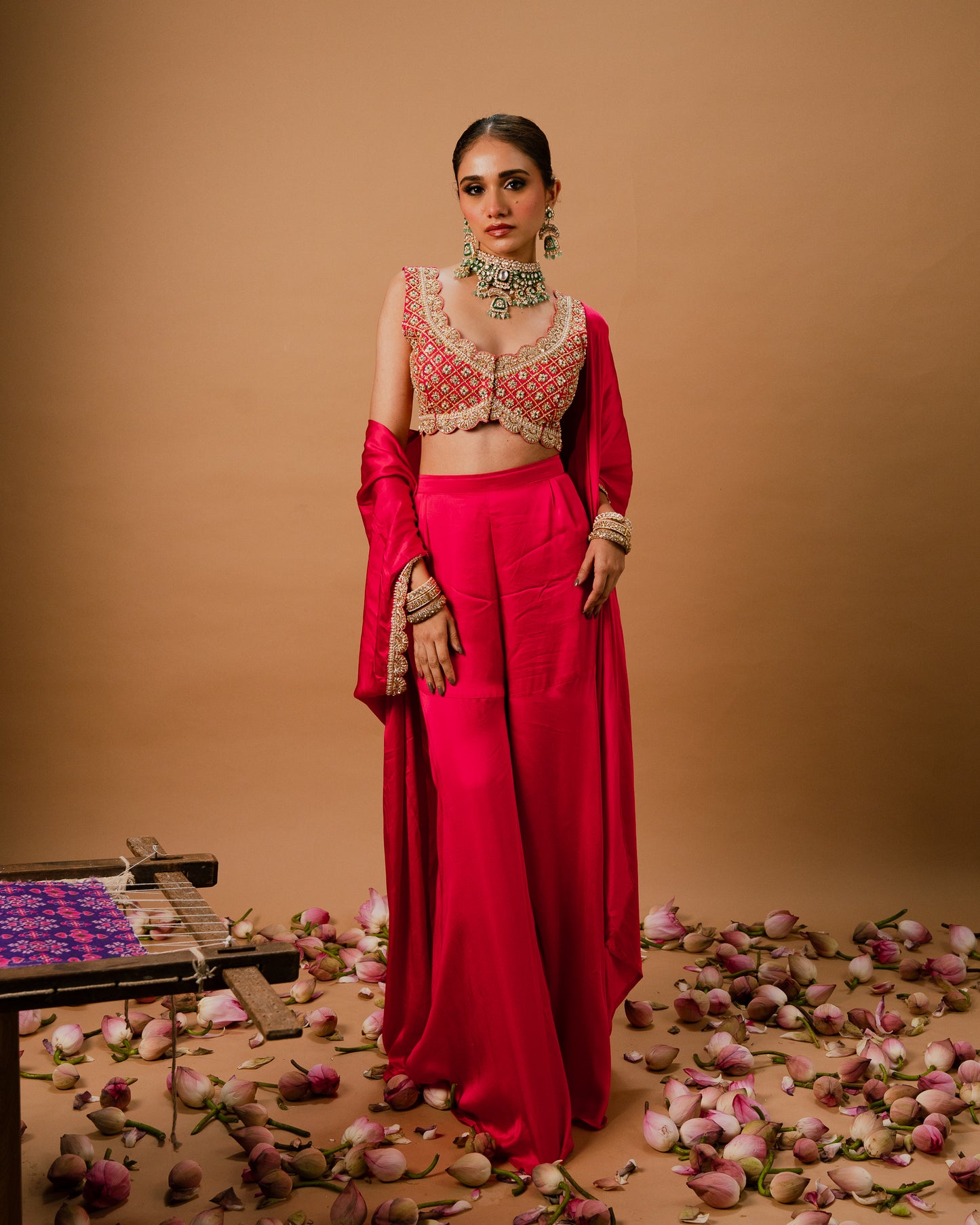 EMBROIDERED CAPE SET