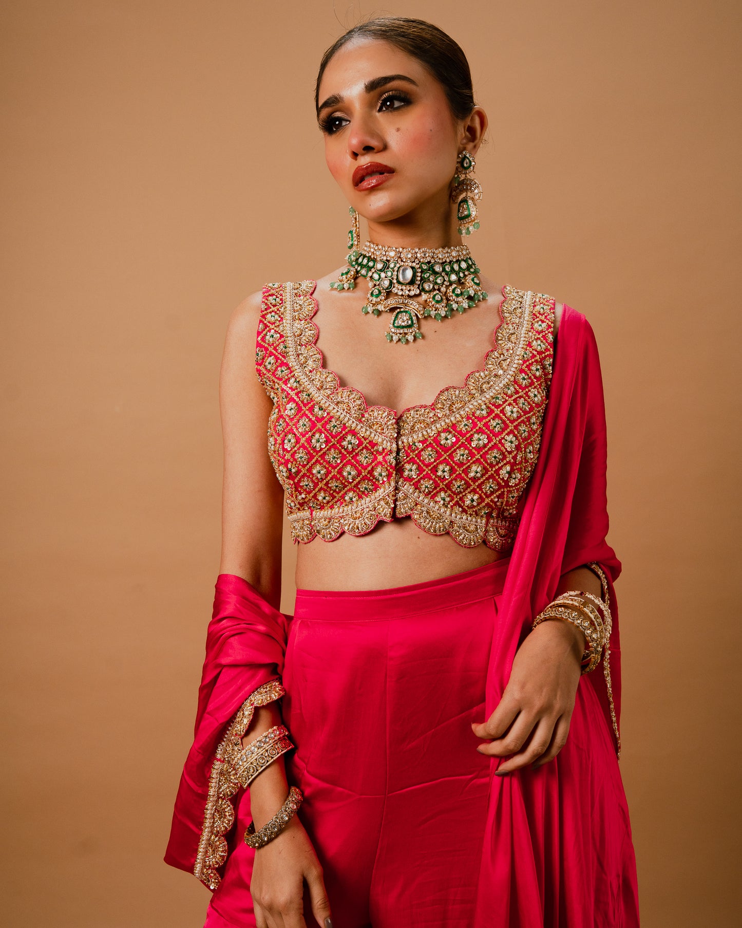 EMBROIDERED CAPE SET