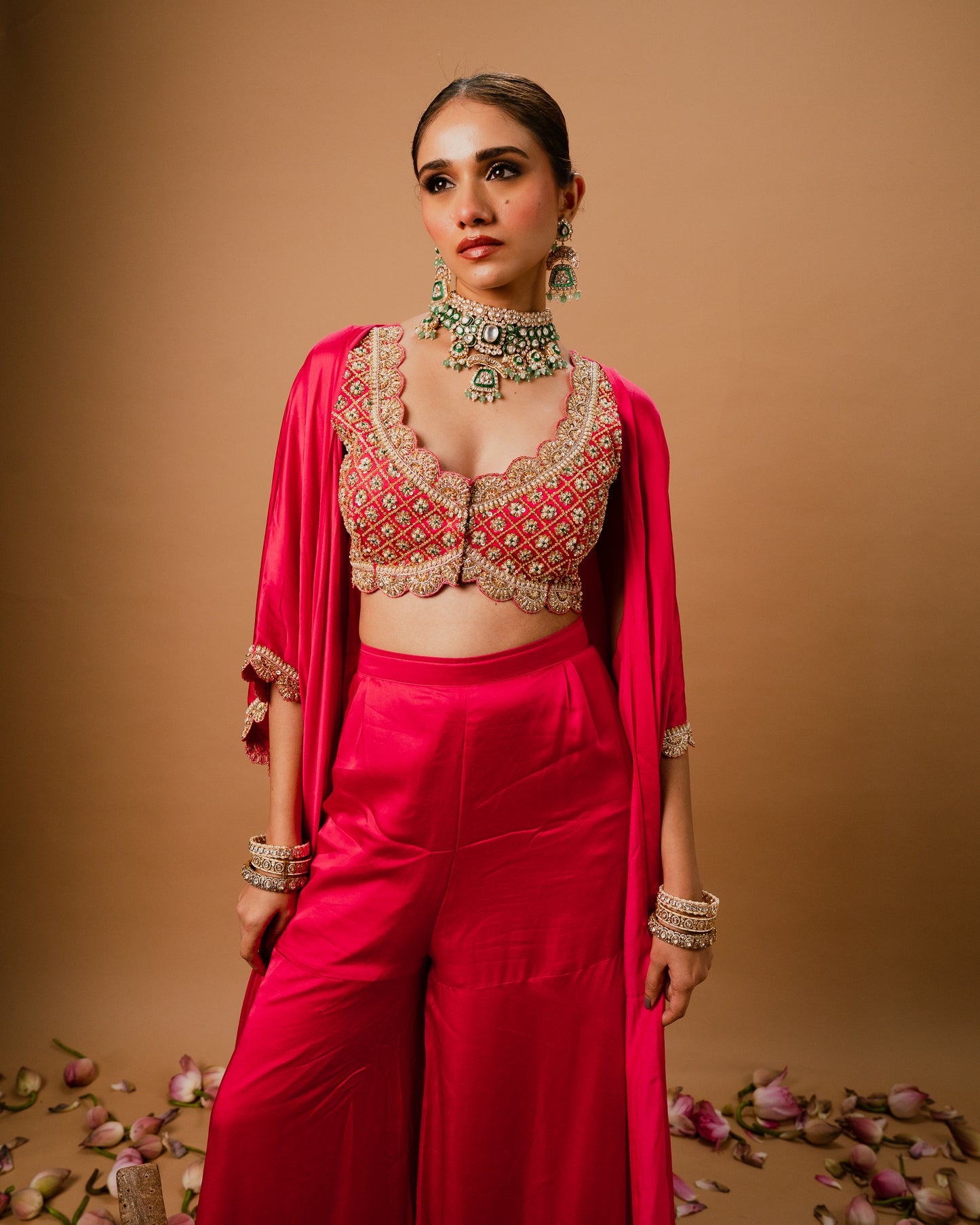 EMBROIDERED CAPE SET